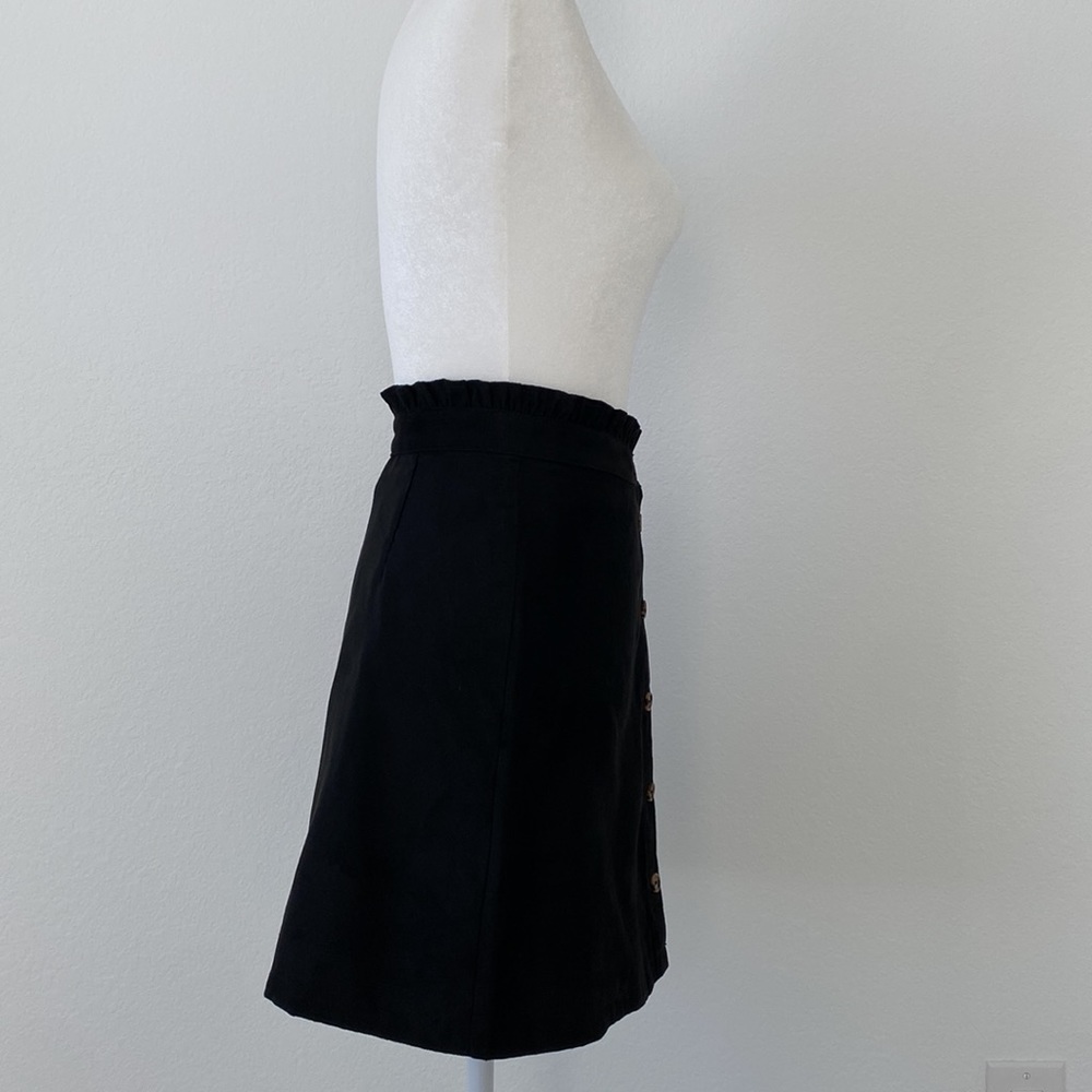 NEW Women’s H&M Size 0 Black Suede Button Up High Waist Skirt - Picture 4 of 6